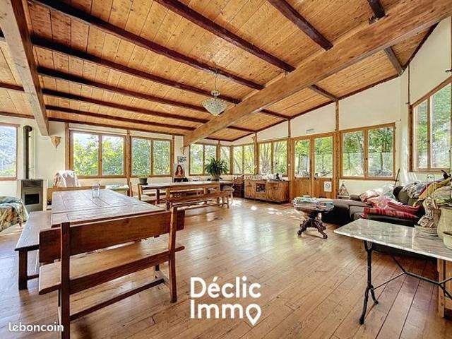 Maison 16 pièces 440 m²