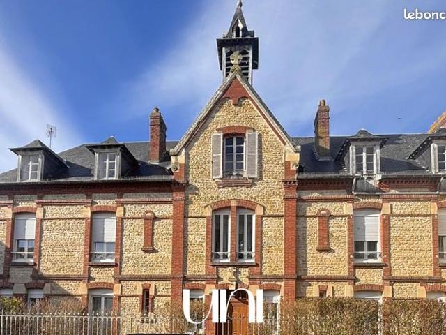 Maison 16 pièces 450 m²