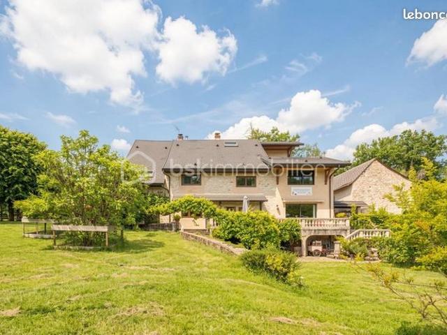 Maison 16 pièces 450 m²