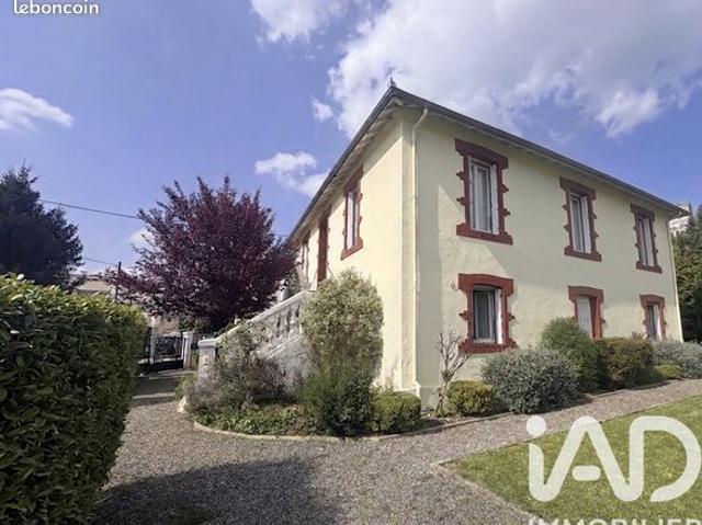 Maison 16 pièces 450 m²