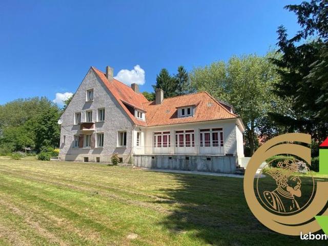 Maison 16 pièces 479 m²