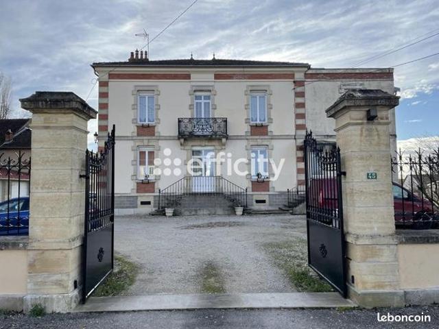 Maison 16 pièces 430 m²