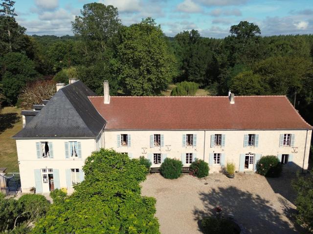 Maison 16 pièces 550 m²