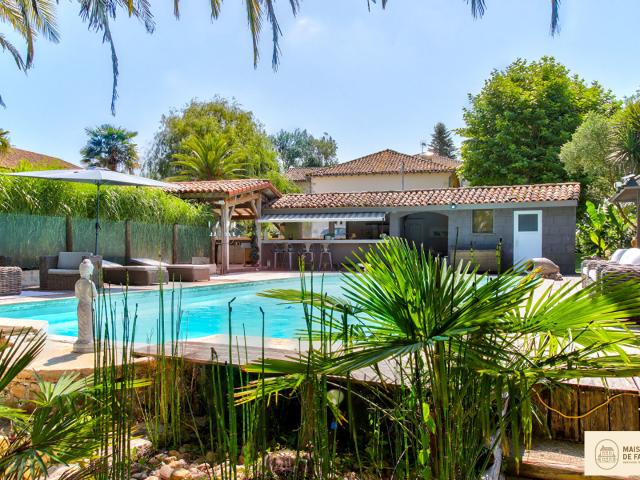 Maison 16 pièces 500 m²