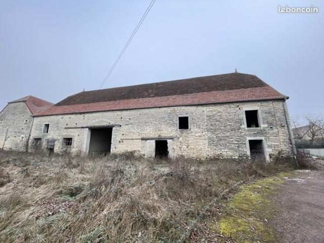 Maison 16 pièces 650 m²