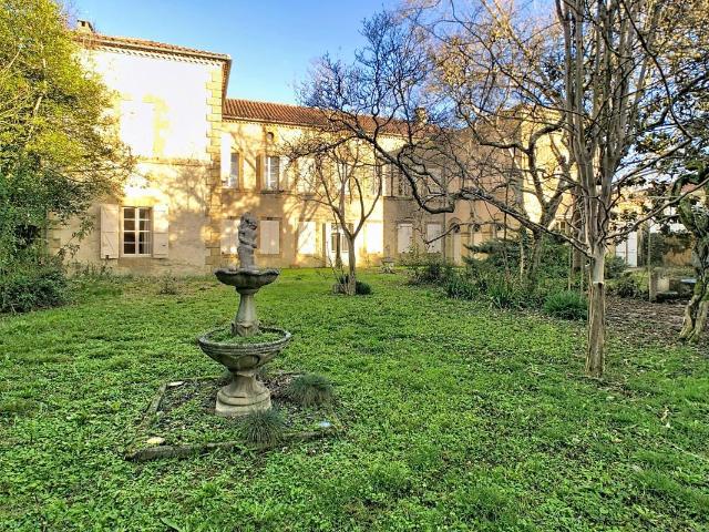 Maison 16 pièces 600 m²