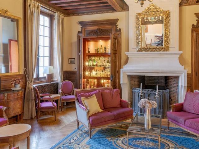 Maison 16 pièces 630 m²