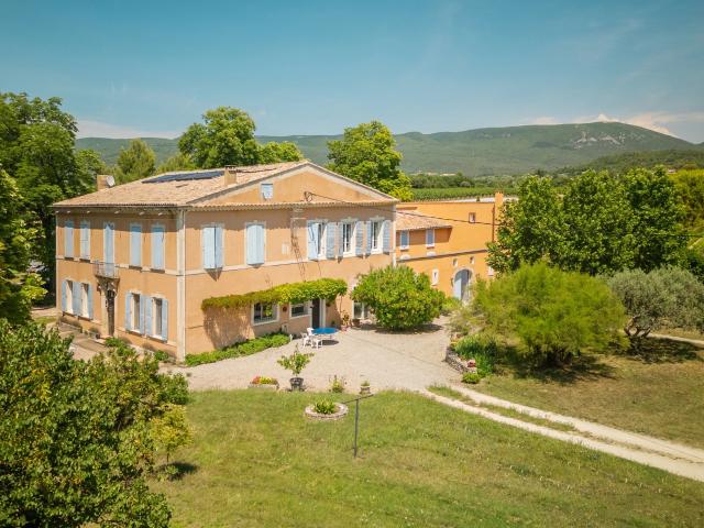 Maison 16 pièces 817 m²
