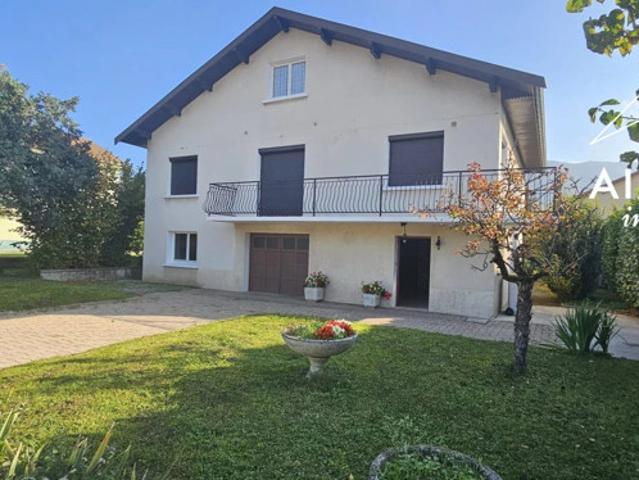 Maison 174m2 sur un terrain de 671m2