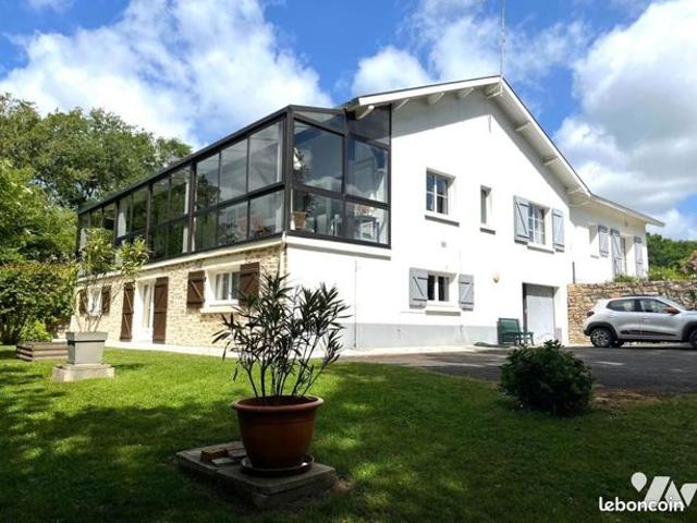 Maison 177 m² MORTAGNE SUR SEVRE