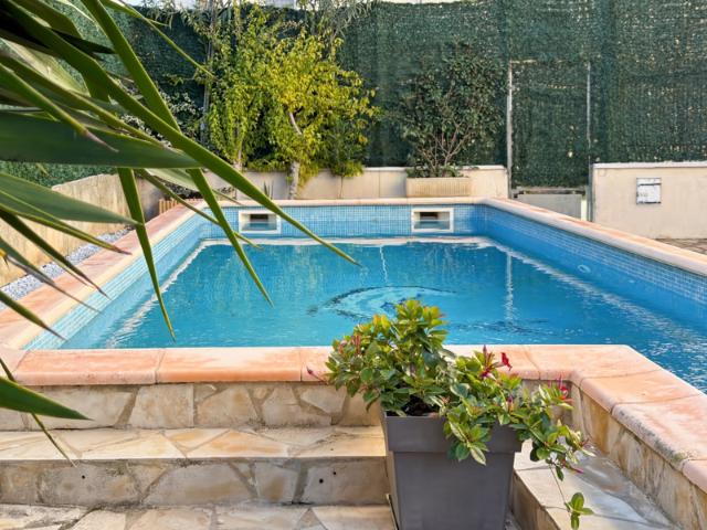 Maison 170 m2, 5 chambres, piscine, deux garages