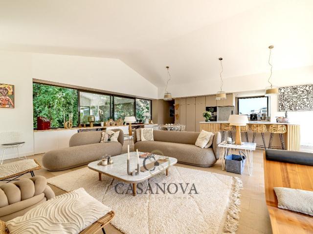 Maison, 173 m² 5 pièces, en location à Saint Aunes 4 500 € par mois