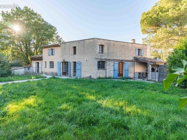Maison 17 pièces 287 m²