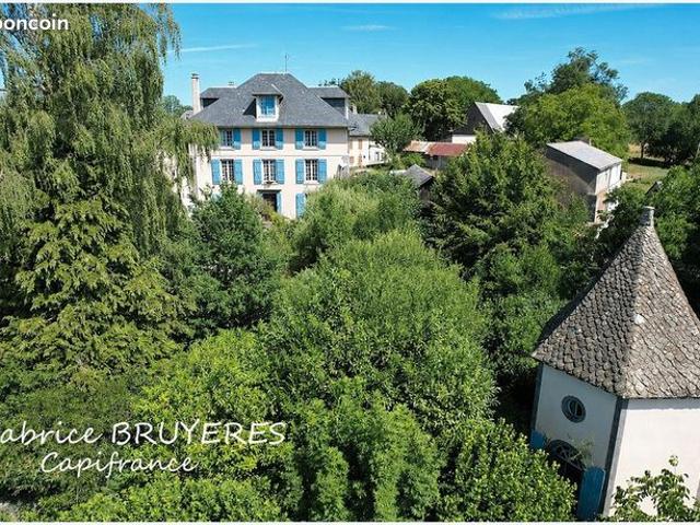 Maison 17 pièces 366 m²