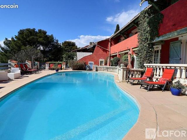 Maison 17 pièces 397 m²