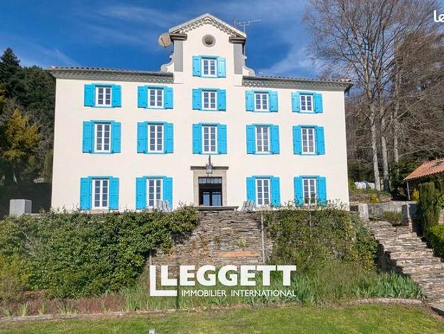 Maison 17 pièces 330 m²