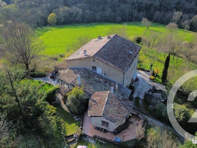 Maison 17 pièces 456 m²