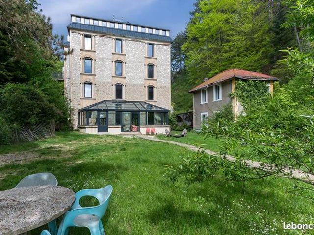 Maison 17 pièces 467 m²