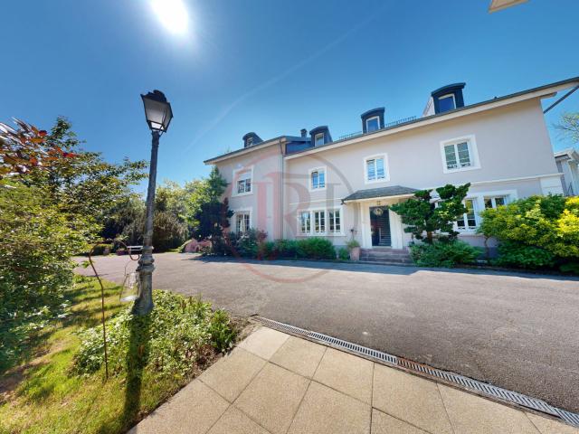 Maison 17 pièces 465 m²