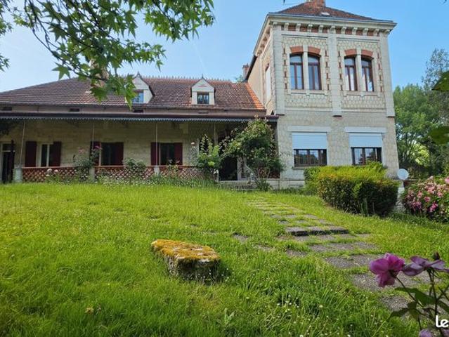 Maison 17 pièces 470 m²