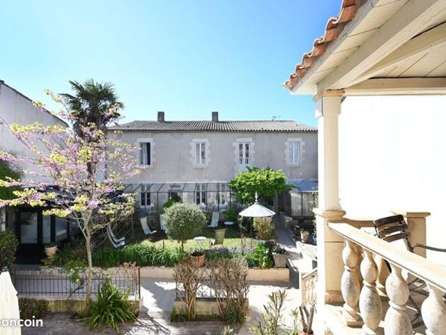 Maison 17 pièces 503 m²