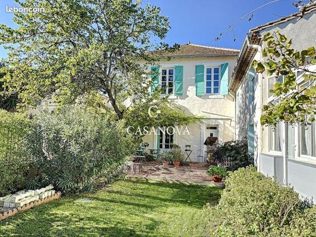 Maison 17 pièces 684 m²