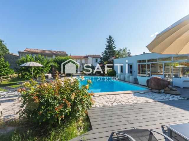 Maison 17 pièces 759 m²