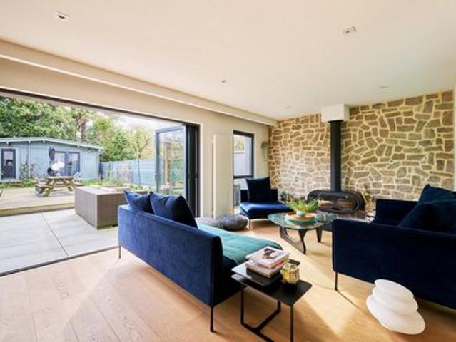 MAISON CONTEMPORAINE 2021 – PISCINE – PATIO – 185 m² – QUARTIER RECHERCHÉ RENNES