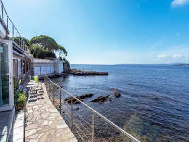 Maison avec piscine et terrasse