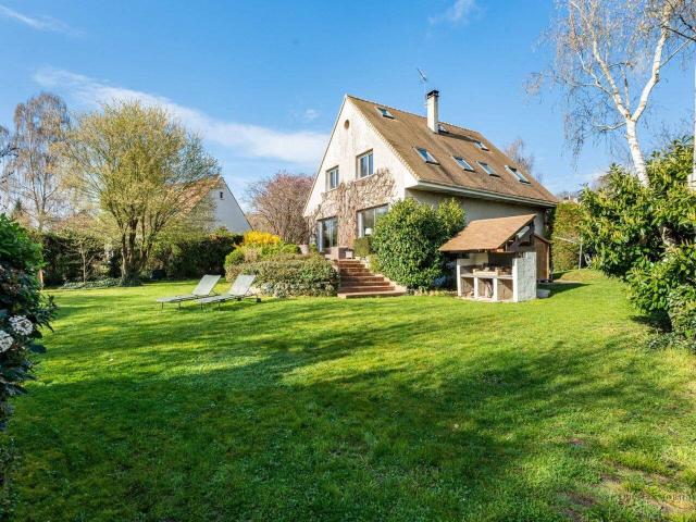 Maison 180 m2 Le Mesnil le Roi
