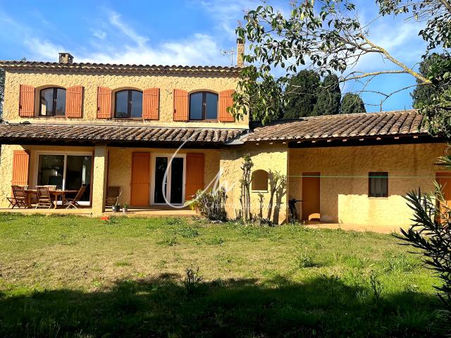 Maison 180 m²