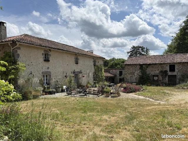 Maison 180 m² Confolens