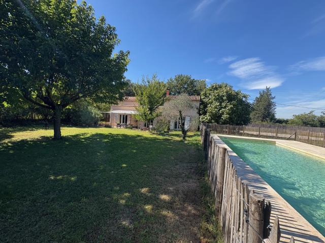 MAISON 180m2 TERRAIN 1800m2 LUYNES PISCINE 5x13m