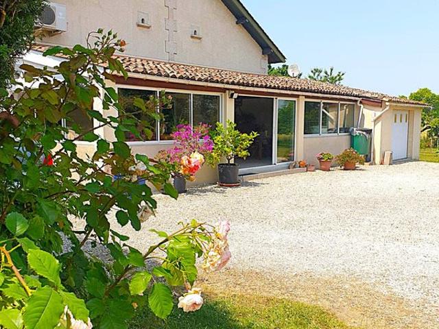 Maison 181 m² – Barbezieux 16 – 4/5 chambres, terrain 3 30. 181m² Barbezieux Saint Hilaire