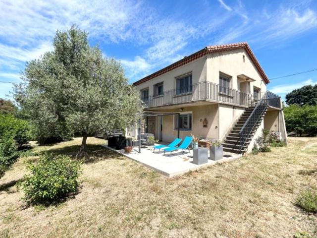 Maison 182 m² avec un terrain de 5 820 m²