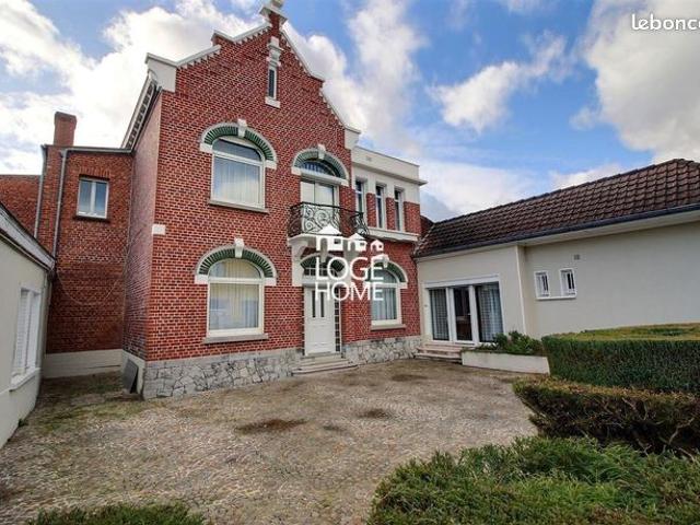Maison 18 pièces 190 m²