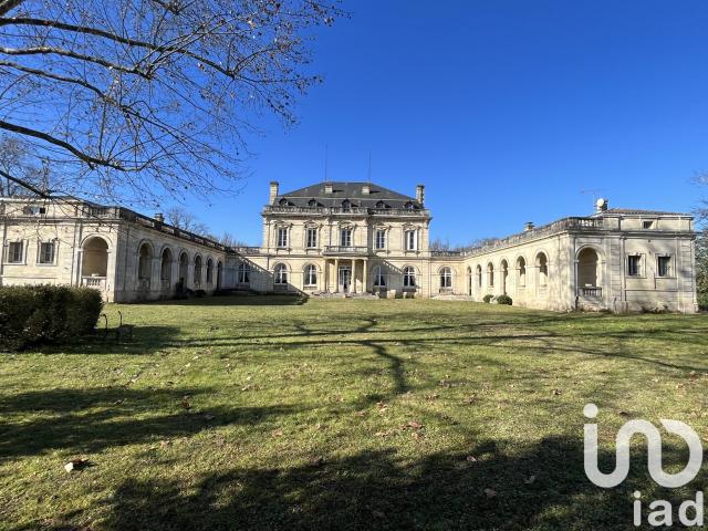 Château 18 pièces 1 100 m²