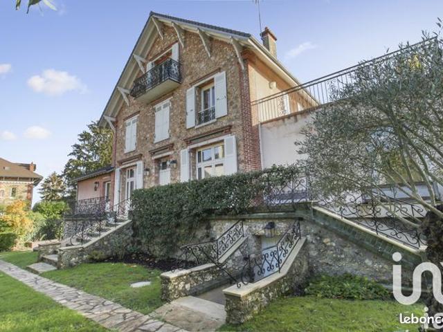 Maison 18 pièces 237 m²