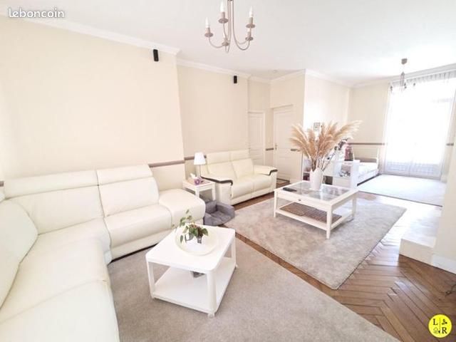 Maison 18 pièces 318 m²