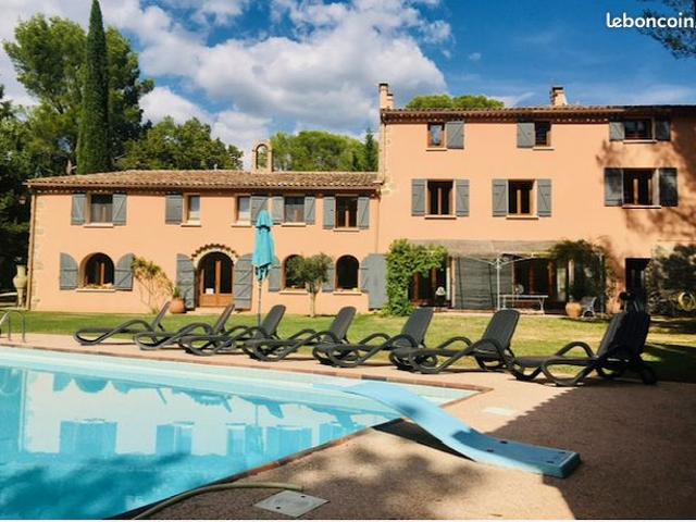 Maison 18 pièces 456 m²