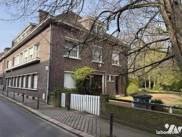 Maison 18 pièces 482 m²