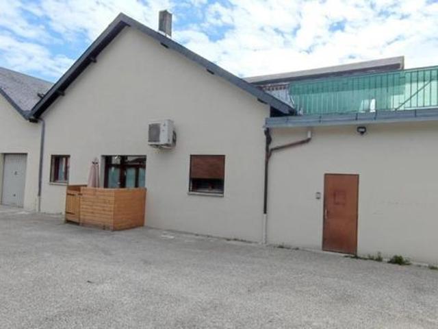 Maison 18 pièces 400 m²