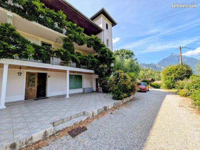 Maison 18 pièces 565 m²
