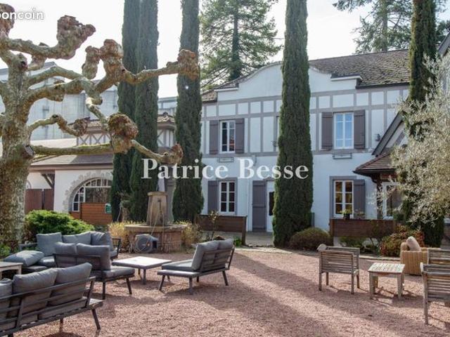 Maison 18 pièces 685 m²