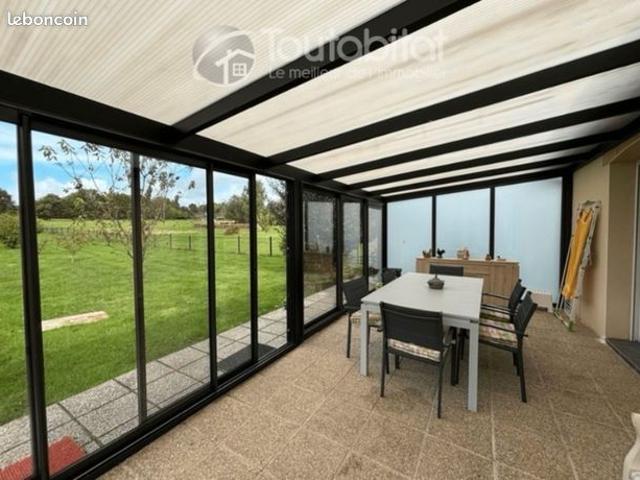 Maison 194 m² Neuville Lez Beaulieu