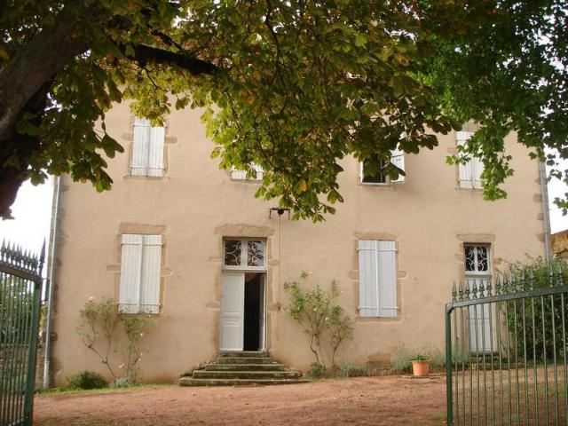 Maison 196 m² avec 1 hectare de terrain