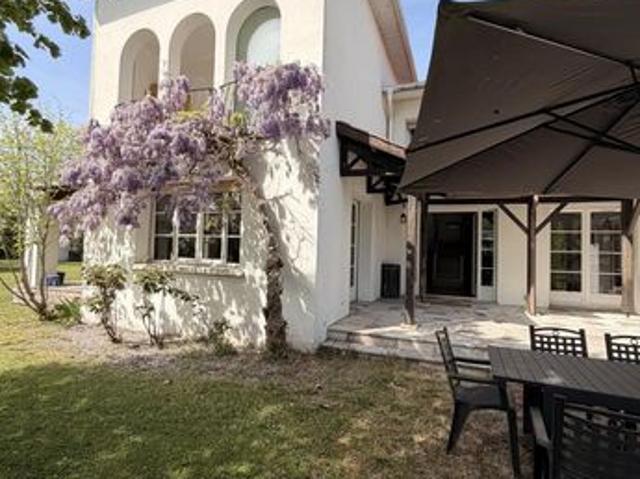 Maison 196 m² ODOS