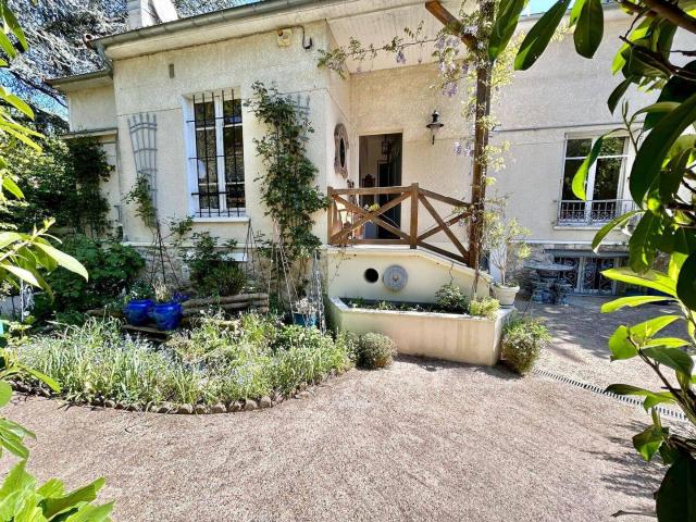 Maison 198 m2 Garches