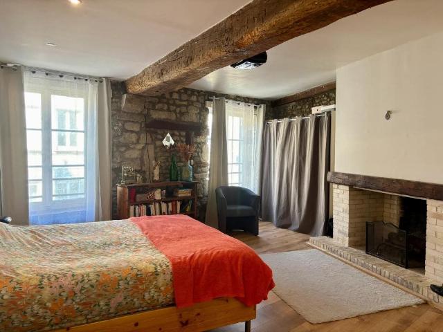 Maison 190 m² rénovée avec goût – Dpe C – Jardin & dépendanc. 190m² Fay aux Loges