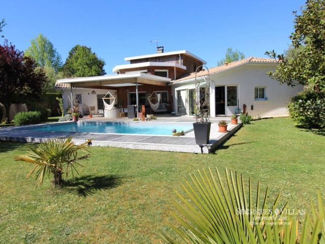 Maison 191 m2 Cestas